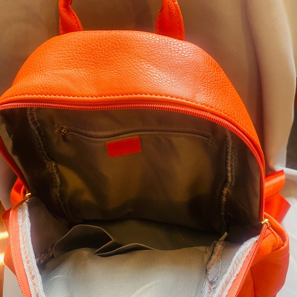 I medium size backpack color orange - Picture 4 of 7